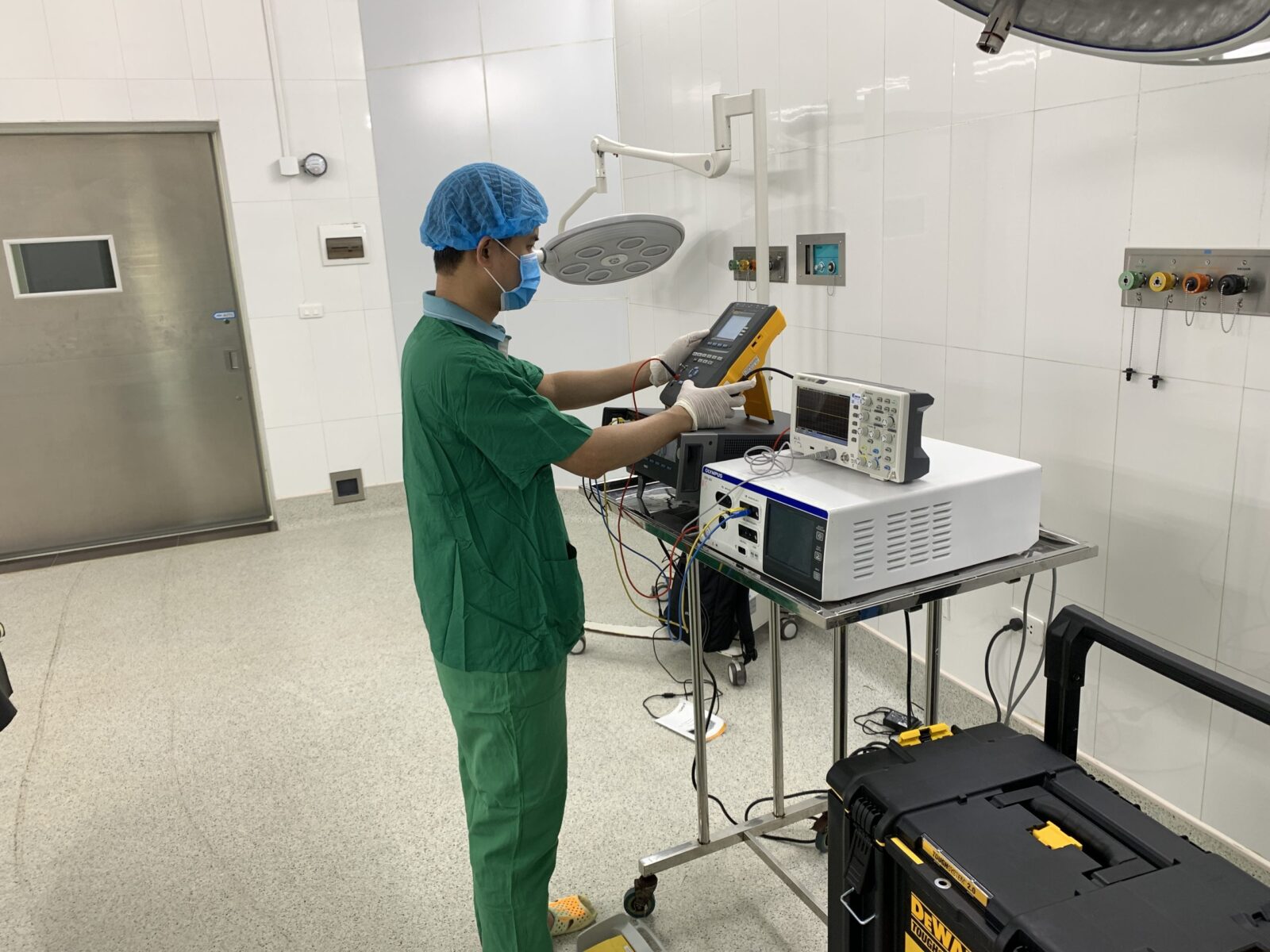 quy trình kiểm định dao mổ điện