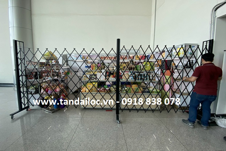 Công trìnhh Hàng rào kéo tay di động có bánh xe chữ T giá rẻ