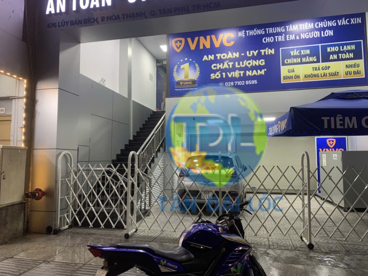Hệ thống tiêm chủng VNVC sử dụng hàng rào xếp mẫu chức U của Tấn Đại Lộc