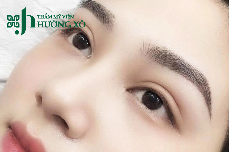 Điêu Khắc Mày Hairstroke