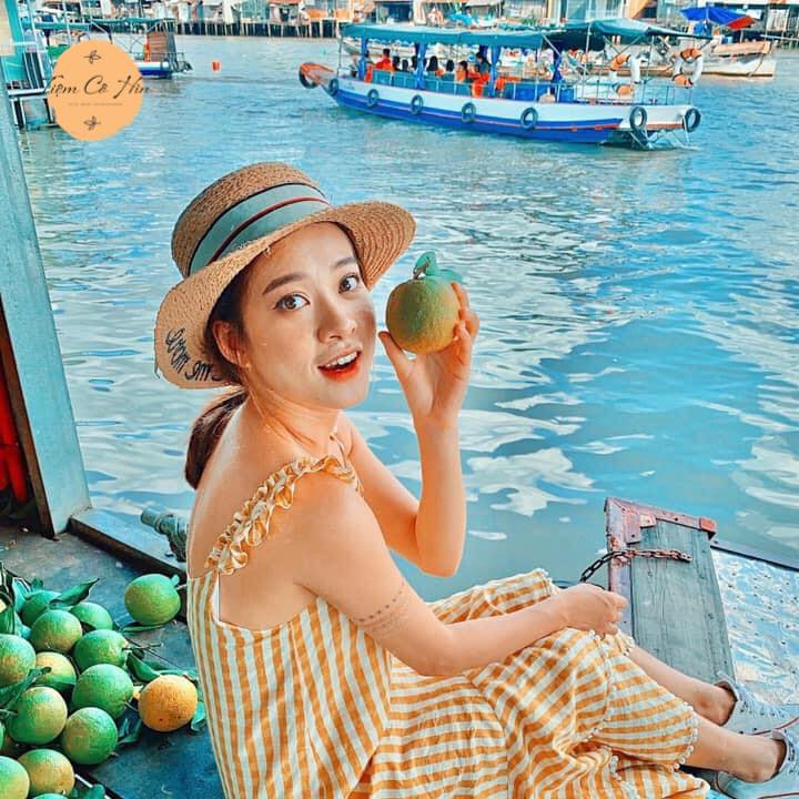 Mũ rộng vành love me more 