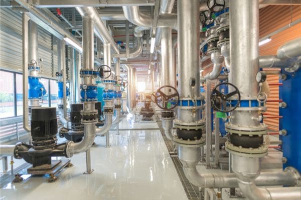 công nghệ sản xuất chiller bằng máy phun pu