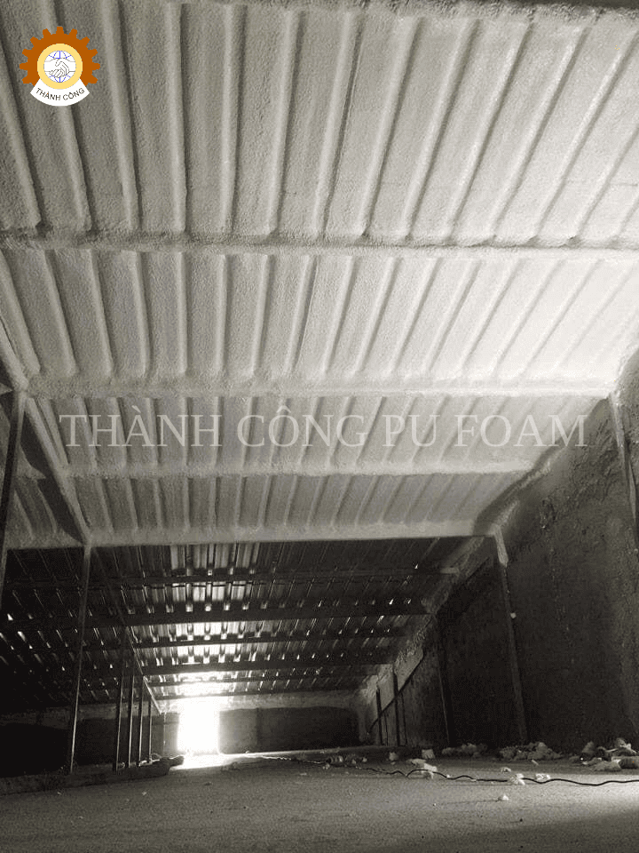 máy phun PU chống thấm