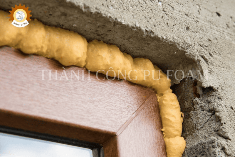 máy phun bọt xốp PU