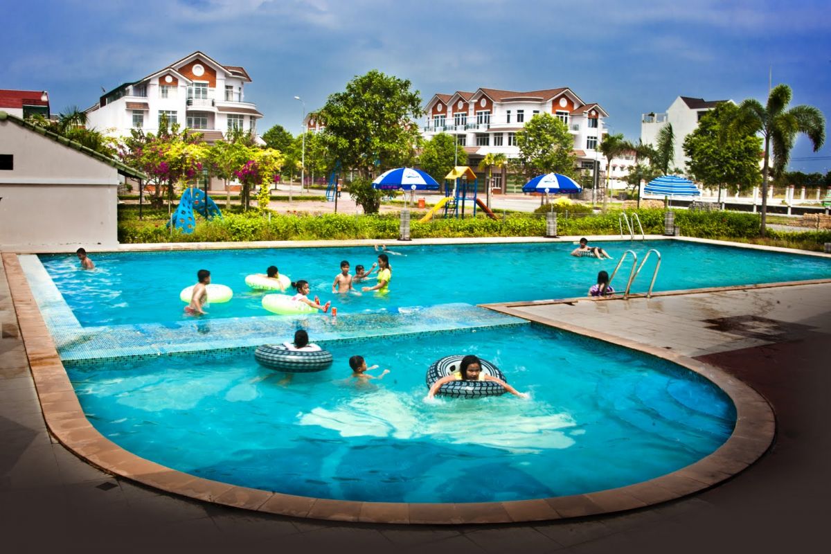 Thiết kế bể bơi kinh doanh