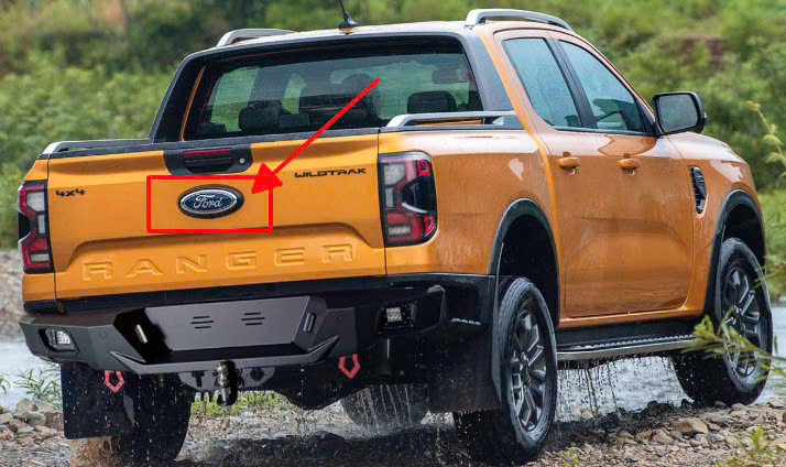 Vị trí lắp logo xe Ranger Everest 2023 