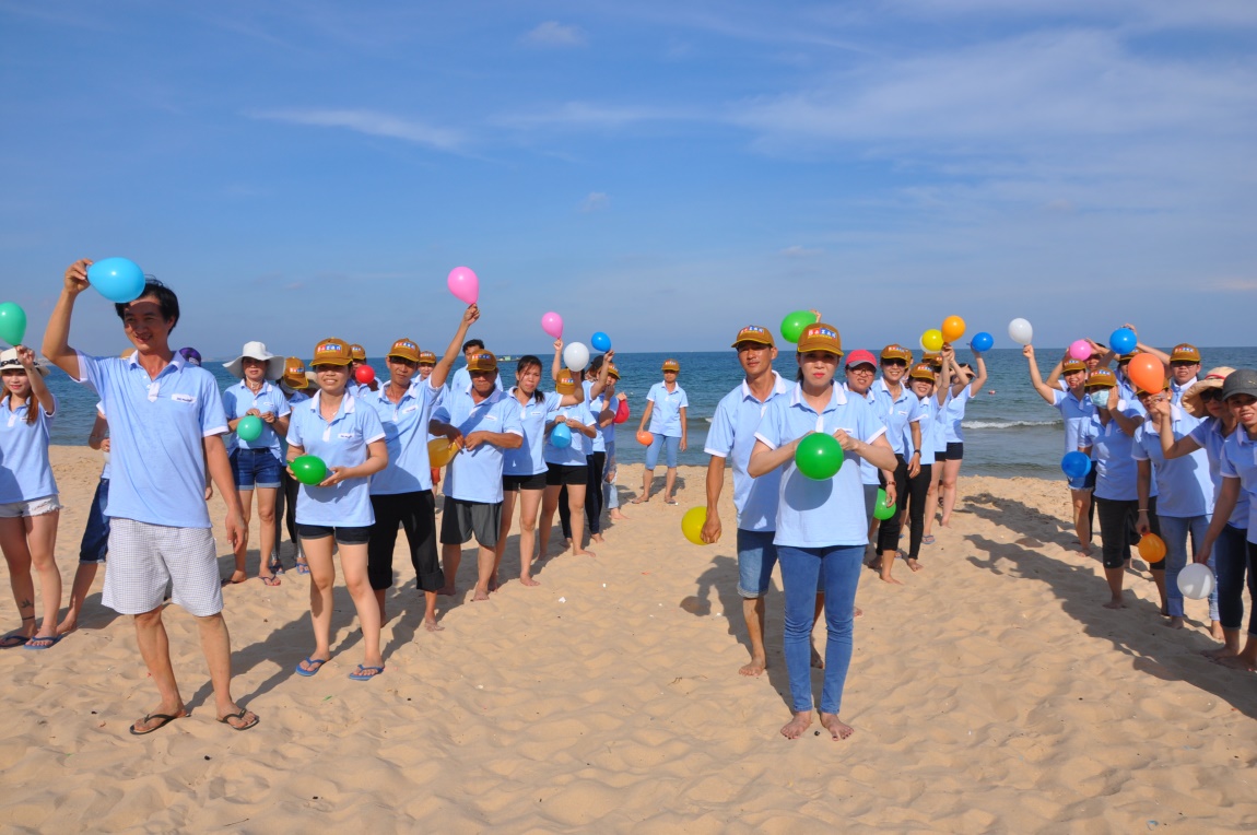 Tổ chức team building