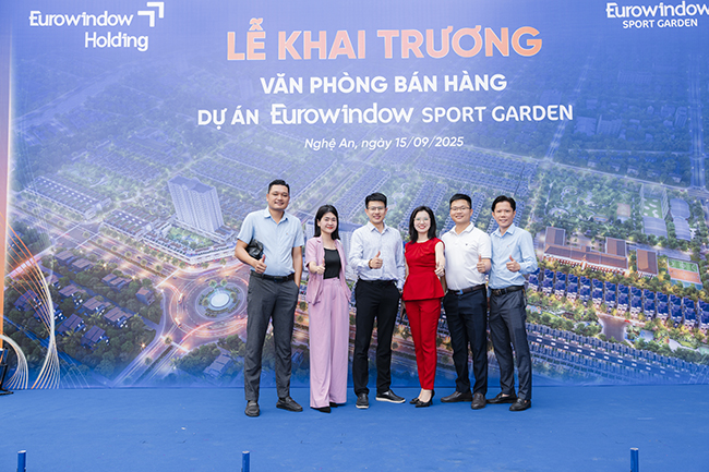 Tổ chức sự kiện