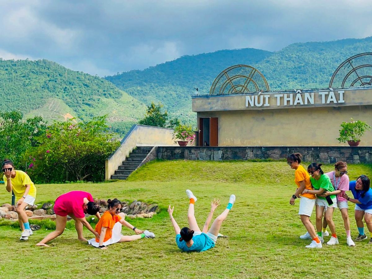 Tổ chức team building