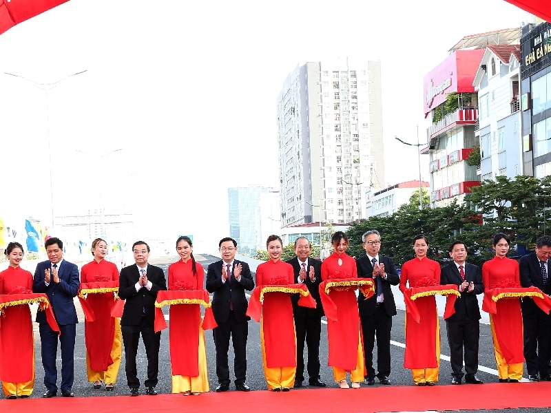 Lễ cắt băng khánh thành