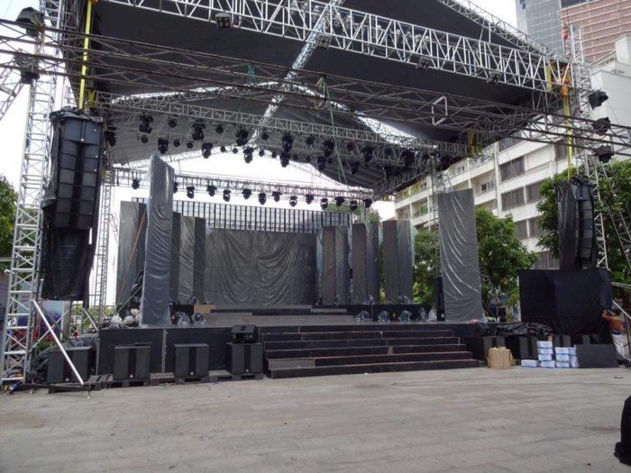 Sân khấu sự kiện