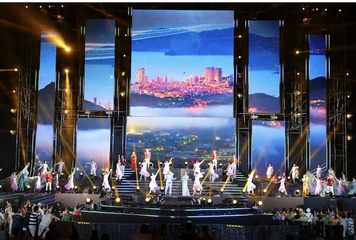 Tổ chức sự kiện