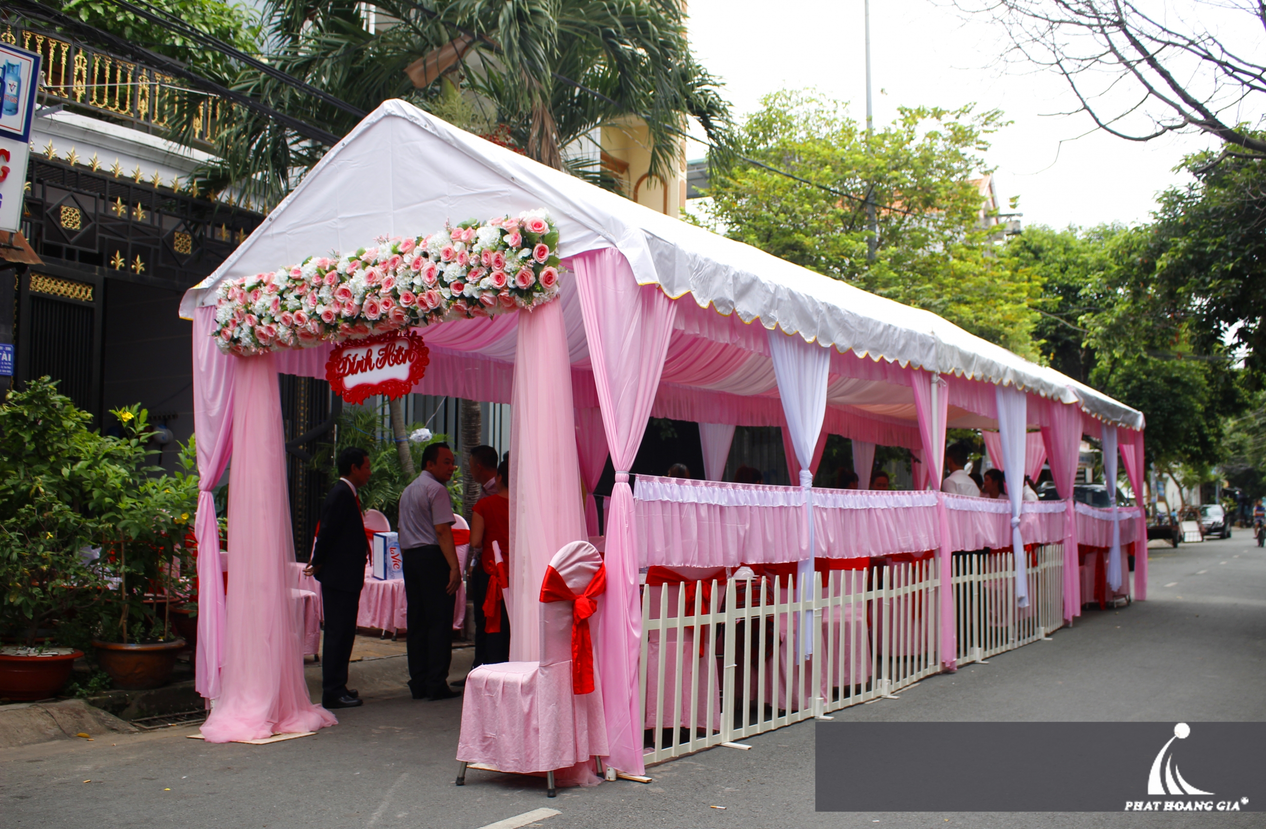 chọn thiết kế rạp cưới