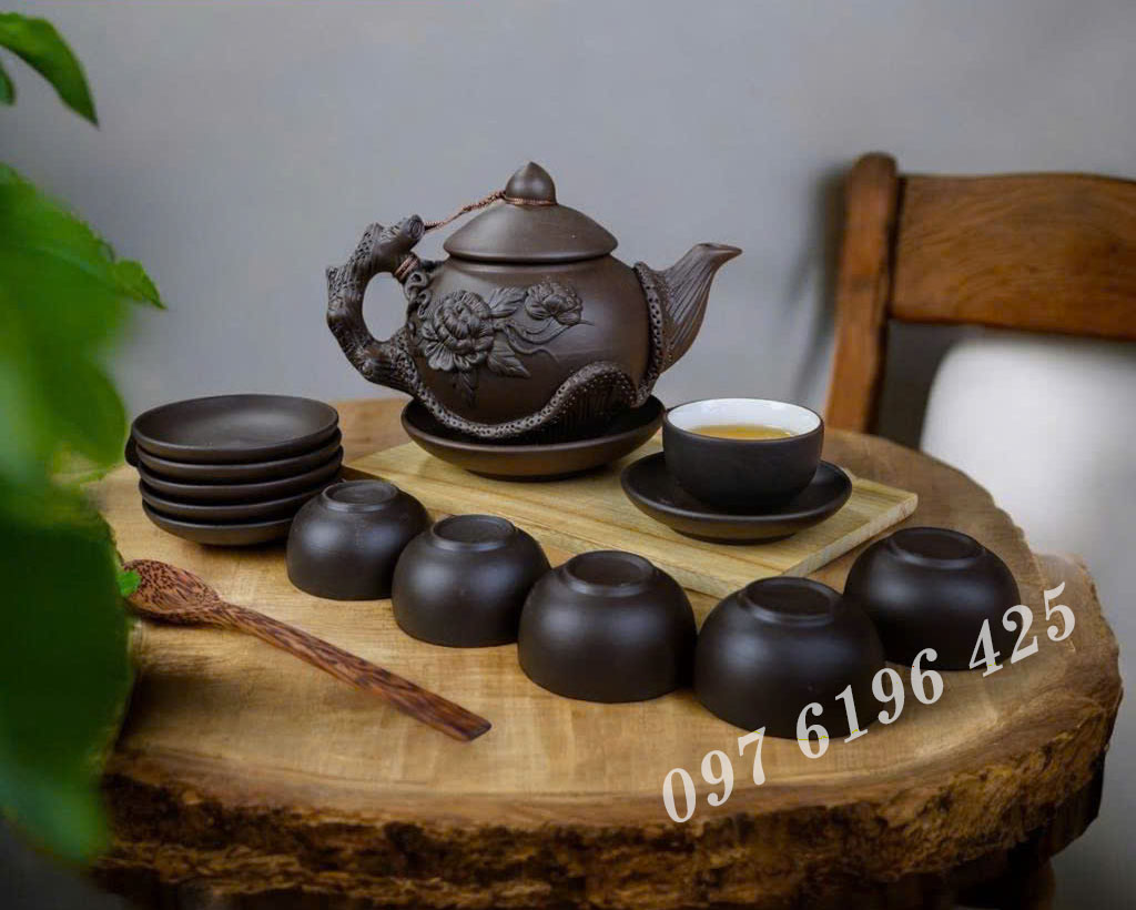 Bộ trà gốm đắp hoa phù dung in logo 2