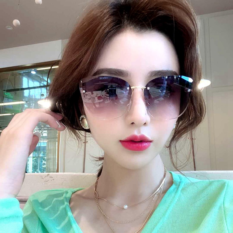 Kính râm thời trang