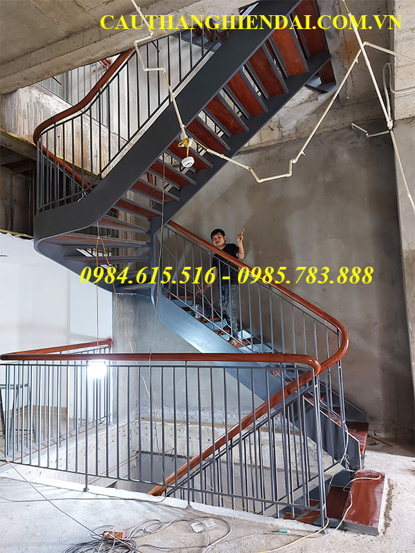 cầu thang xương cá re nhất hà nội