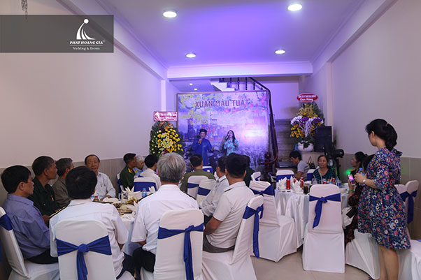 họp mặt đồng đội