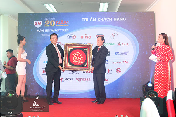kỷ niệm 20 năm thành lập công ty Uyên Phát