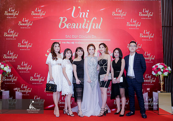 tri ân mỹ phẩm uni beautiful
