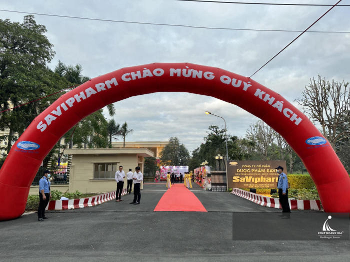 tất niên Savipharm