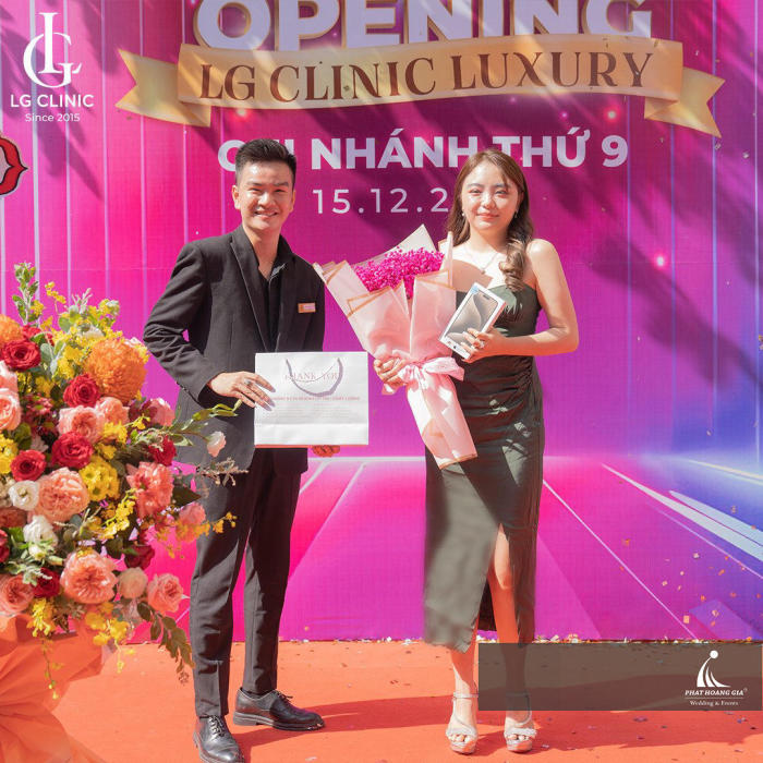 khai trương
