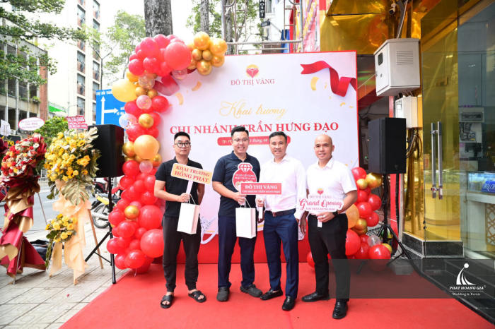 khai trương