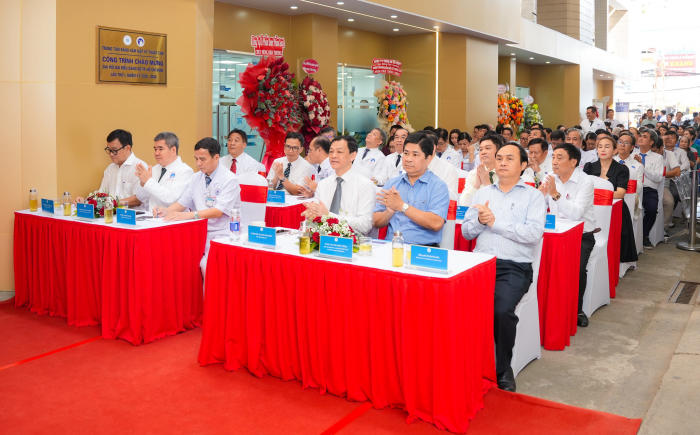 khai trương