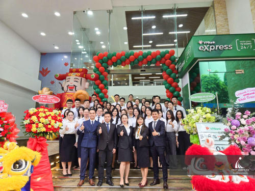 khai trương văn phòng VP bank