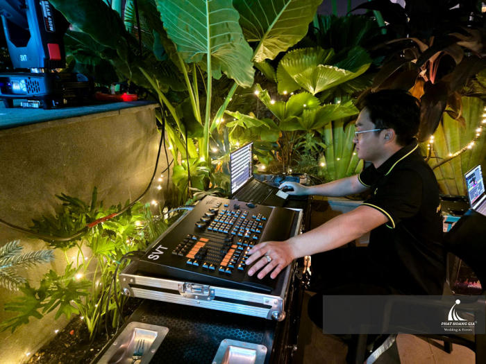 ánh sáng sự kiện