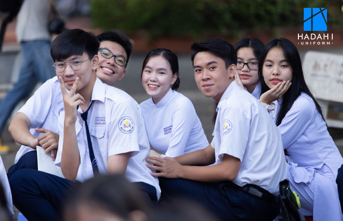 phong cách thiết kế đồng phục học sinh trường thpt Nguyễn Thị Minh Khai
